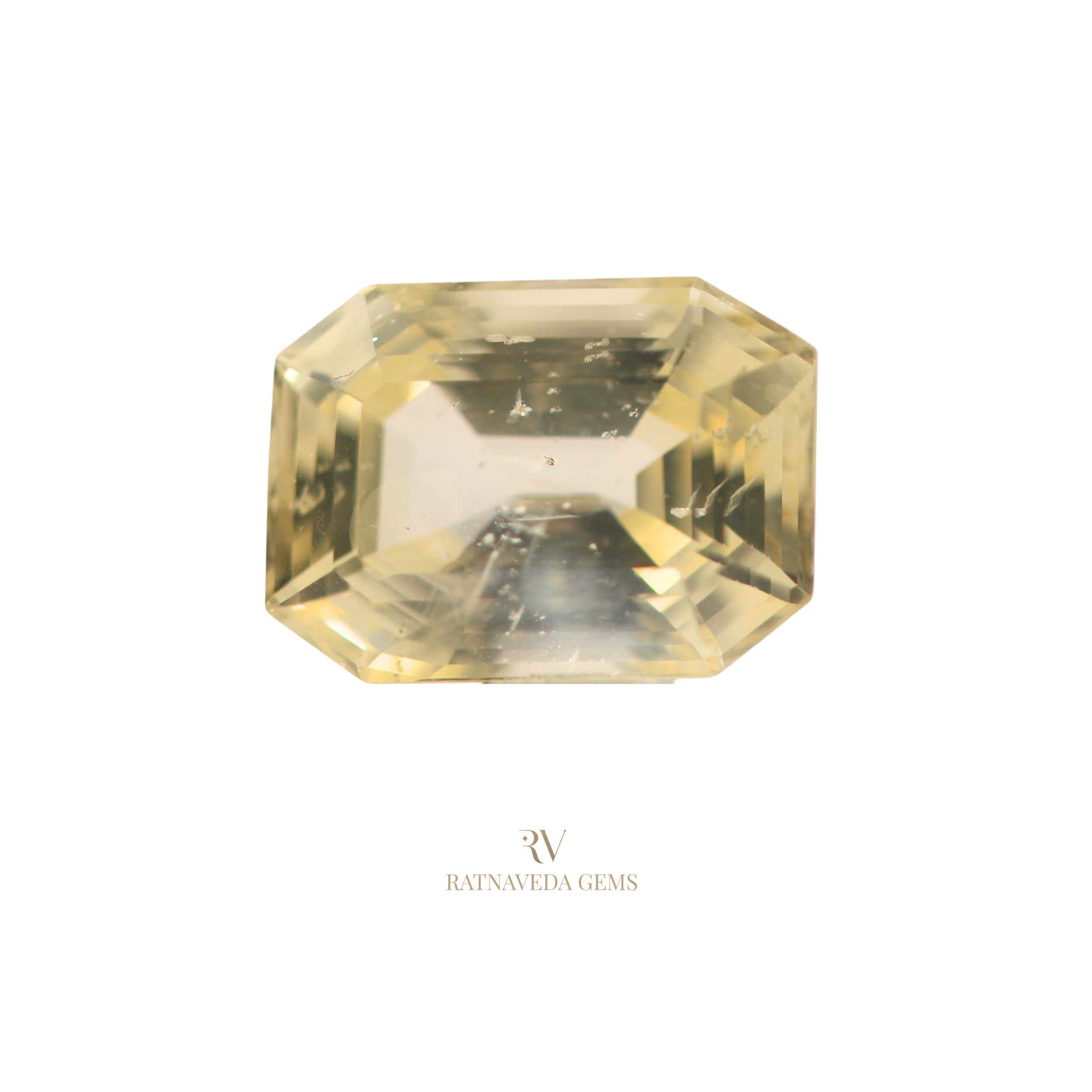 YELLOW SAPPHIRE (पुखराज) 19.95 CTS
