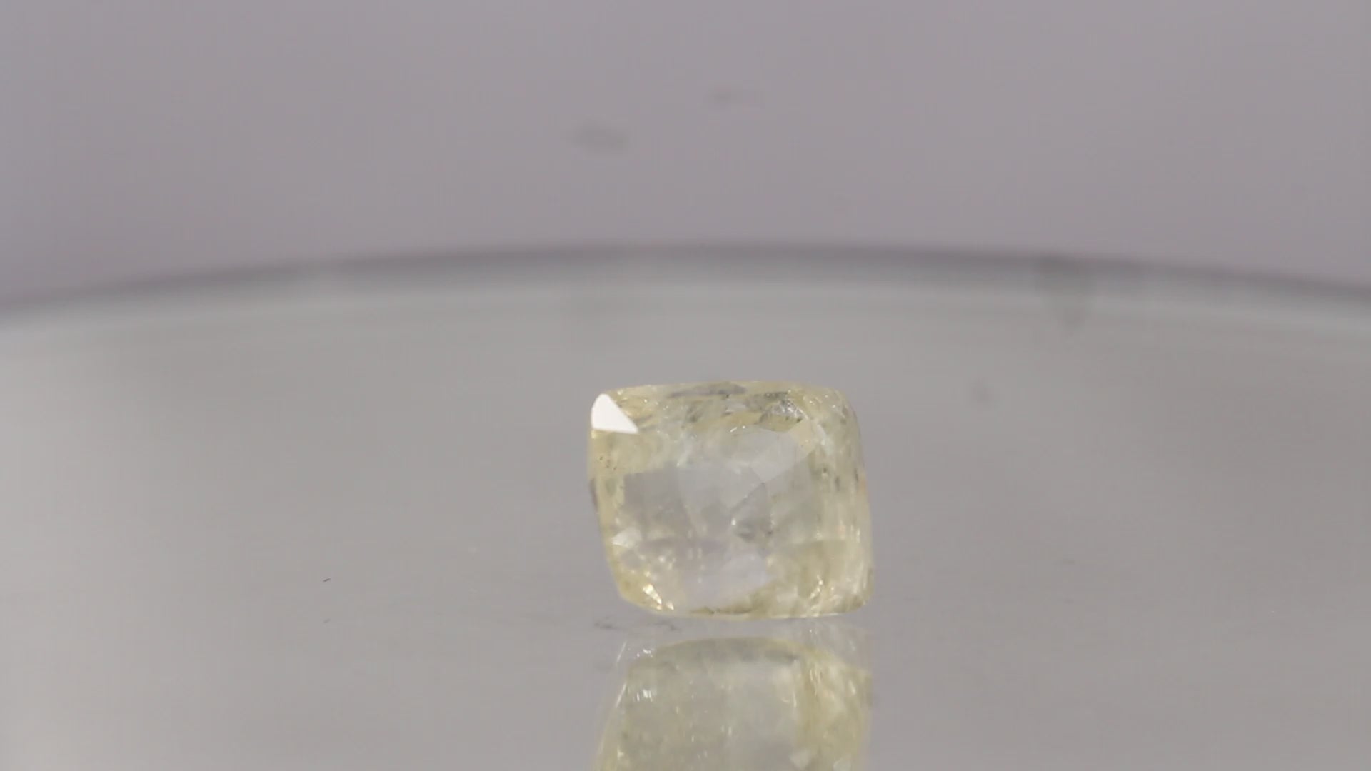 YELLOW SAPPHIRE (पुखराज) 5.37 CTS