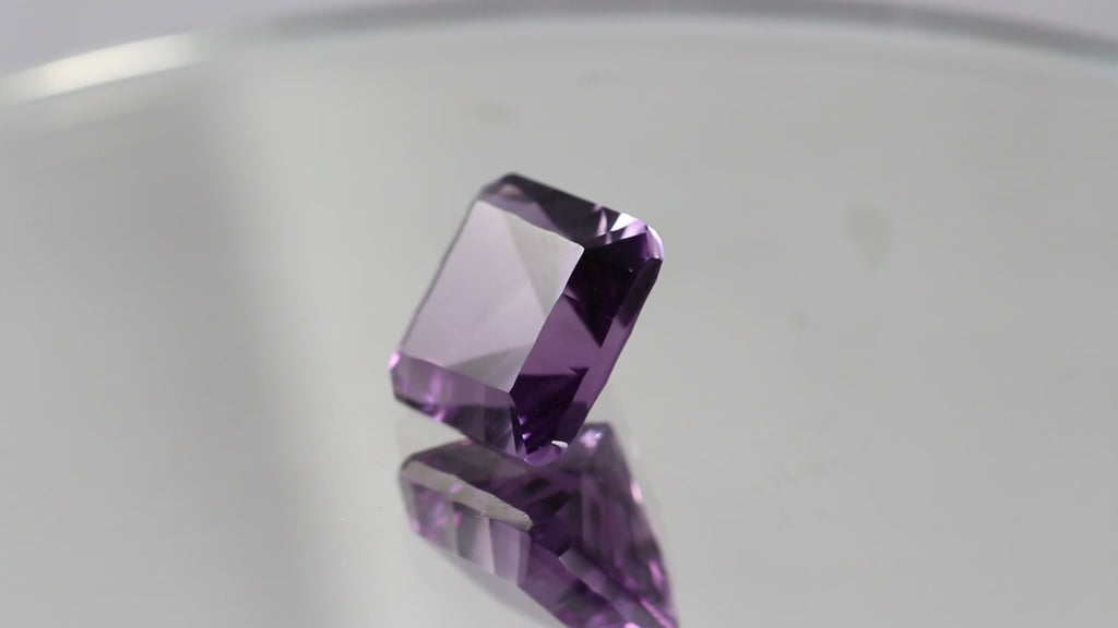 AMETHYST (जामुनिया) 6.39 CTS (AMT/8/AR)