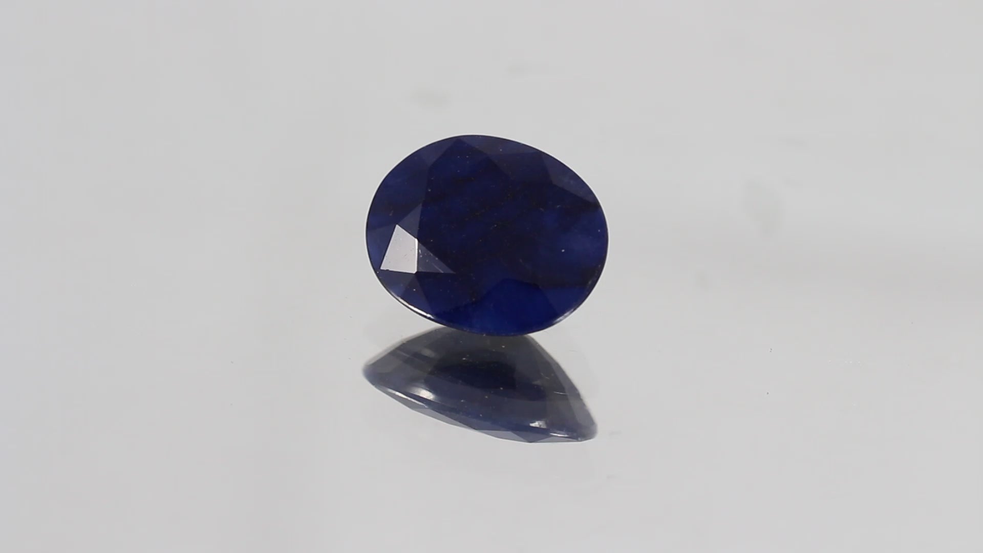 BLUE SAPPHIRE (नीलम) 6.48 CTS (Thailand) (BS/84/VNM)