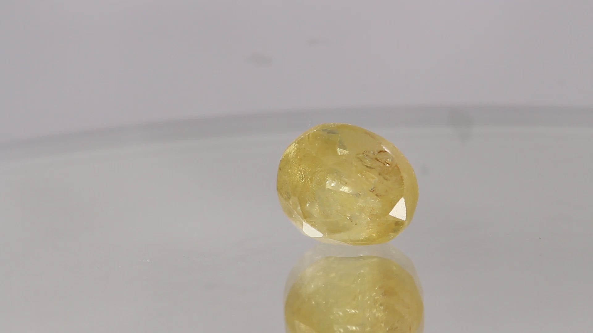 YELLOW SAPPHIRE (पुखराज) 4.68 CTS