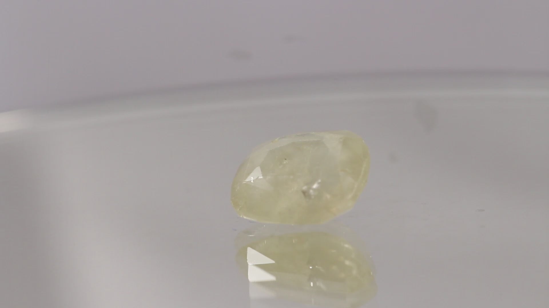 YELLOW SAPPHIRE (पुखराज) 4.03 CTS