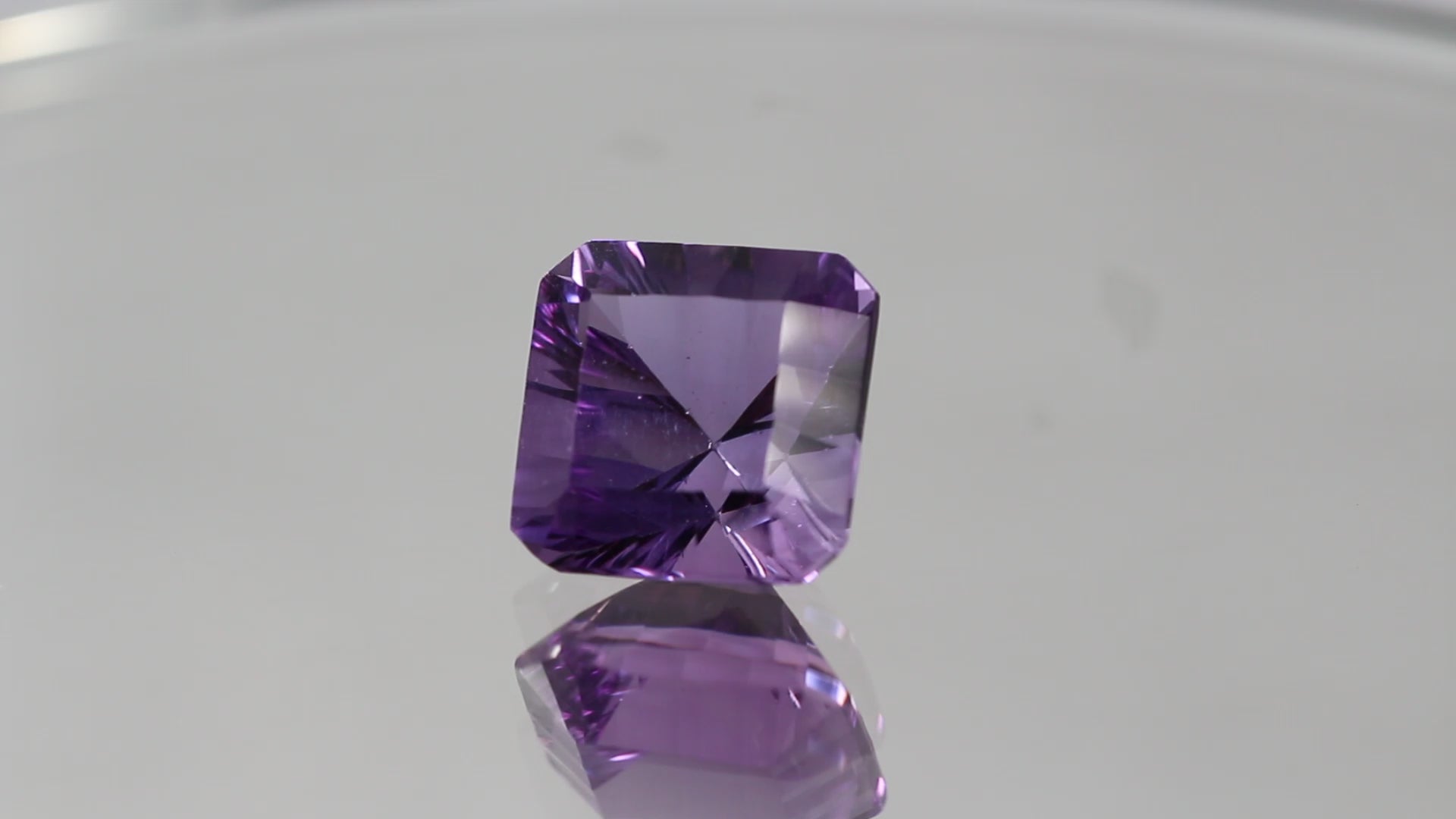 AMETHYST (जामुनिया) 4.585 CTS (AMT/3/AR)