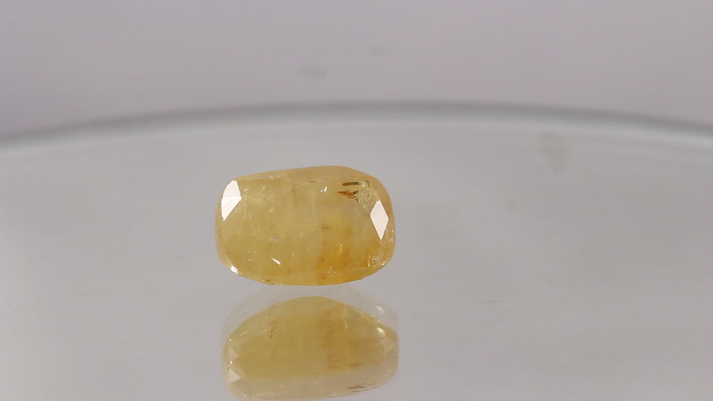 YELLOW SAPPHIRE (पुखराज) 5.77 CTS