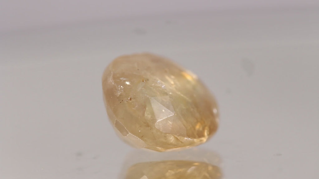 YELLOW SAPPHIRE (पुखराज) 5.770 CTS