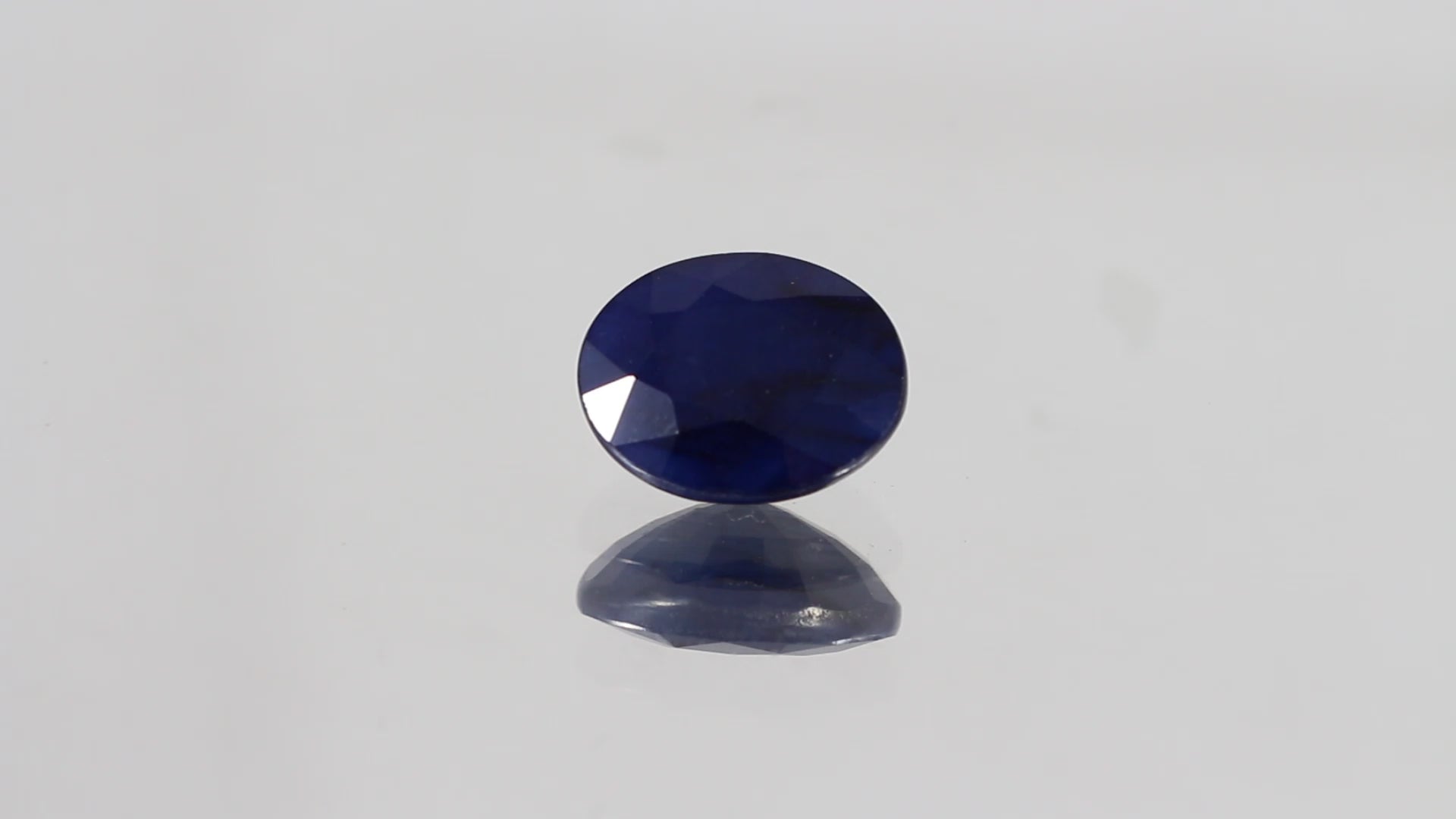 BLUE SAPPHIRE (नीलम) 4.63 CTS (Thailand) (BS/51/VNM)