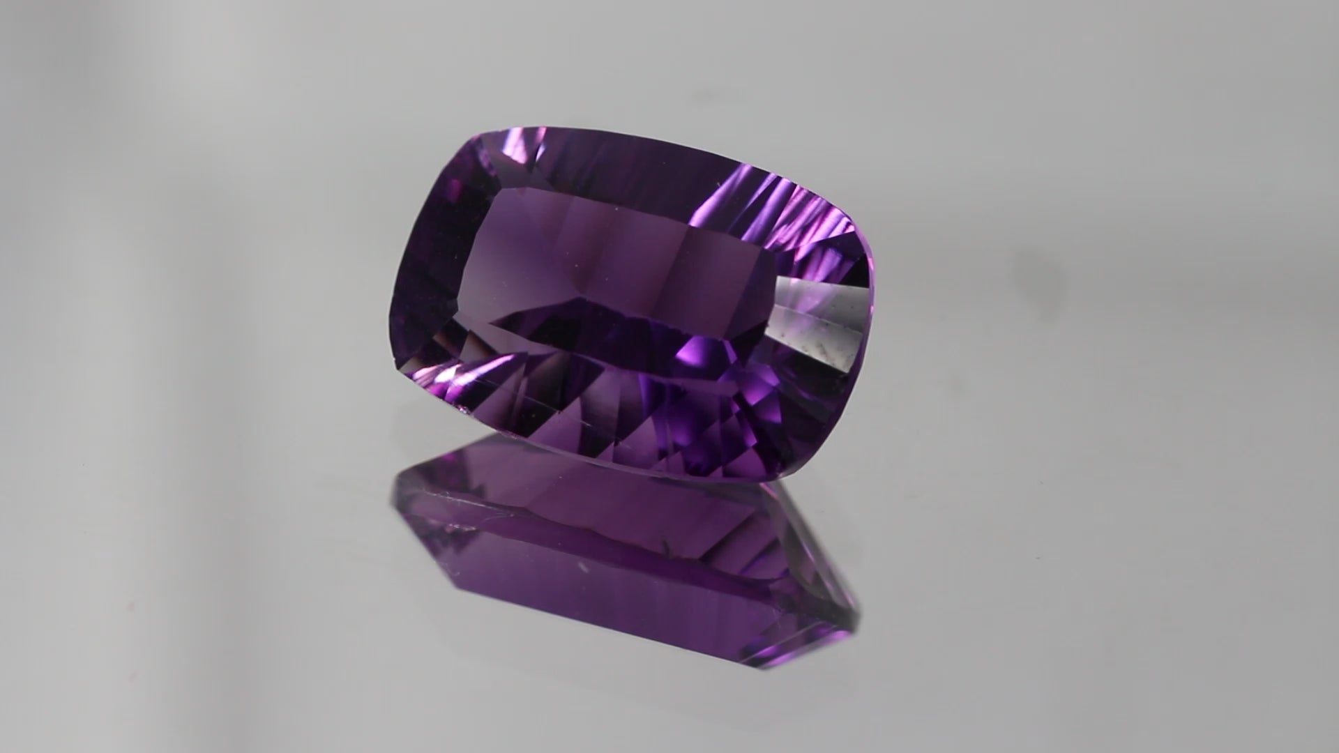AMETHYST (जामुनिया) 7.75 CTS (AMT/14/AR)