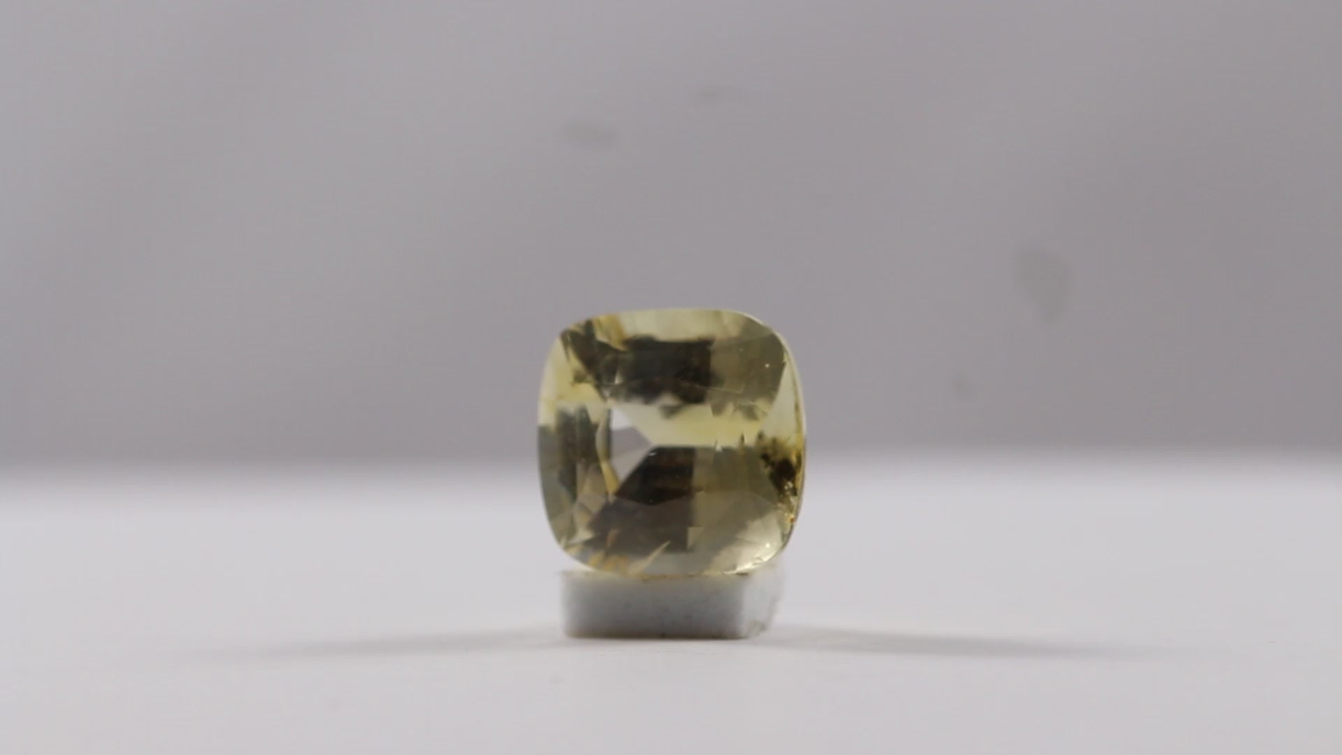 YELLOW SAPPHIRE (पुखराज) 3.58 CTS